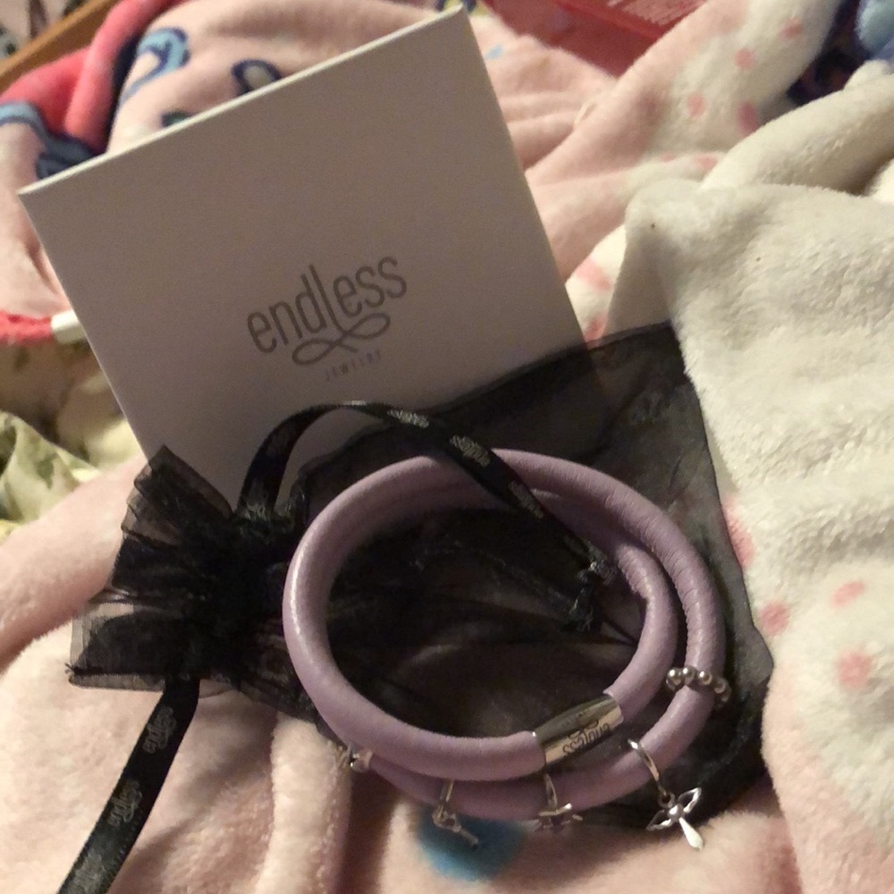 Endless by JLo - A Double Wrap Leather Bracelet in Lilac & Five SS925 Charms.